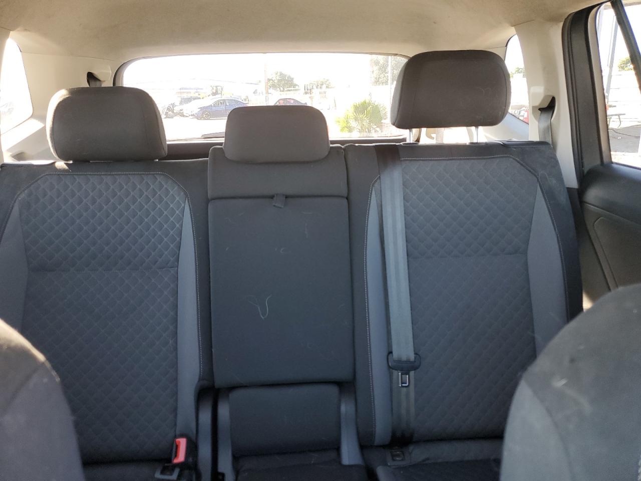 2018 Volkswagen Tiguan S VIN: 3VV1B7AX4JM103540 Lot: 81725605