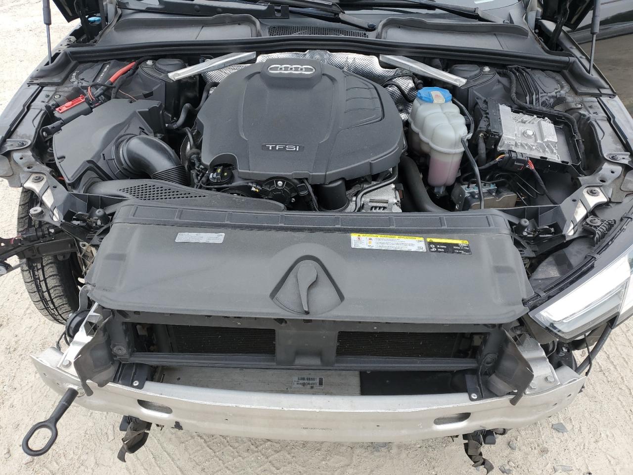 2017 Audi A4 Premium VIN: WAUANAF48HN016786 Lot: 81457385