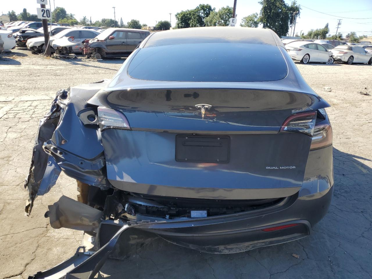 2020 Tesla Model Y VIN: 5YJYGDEE5LF020261 Lot: 70729315