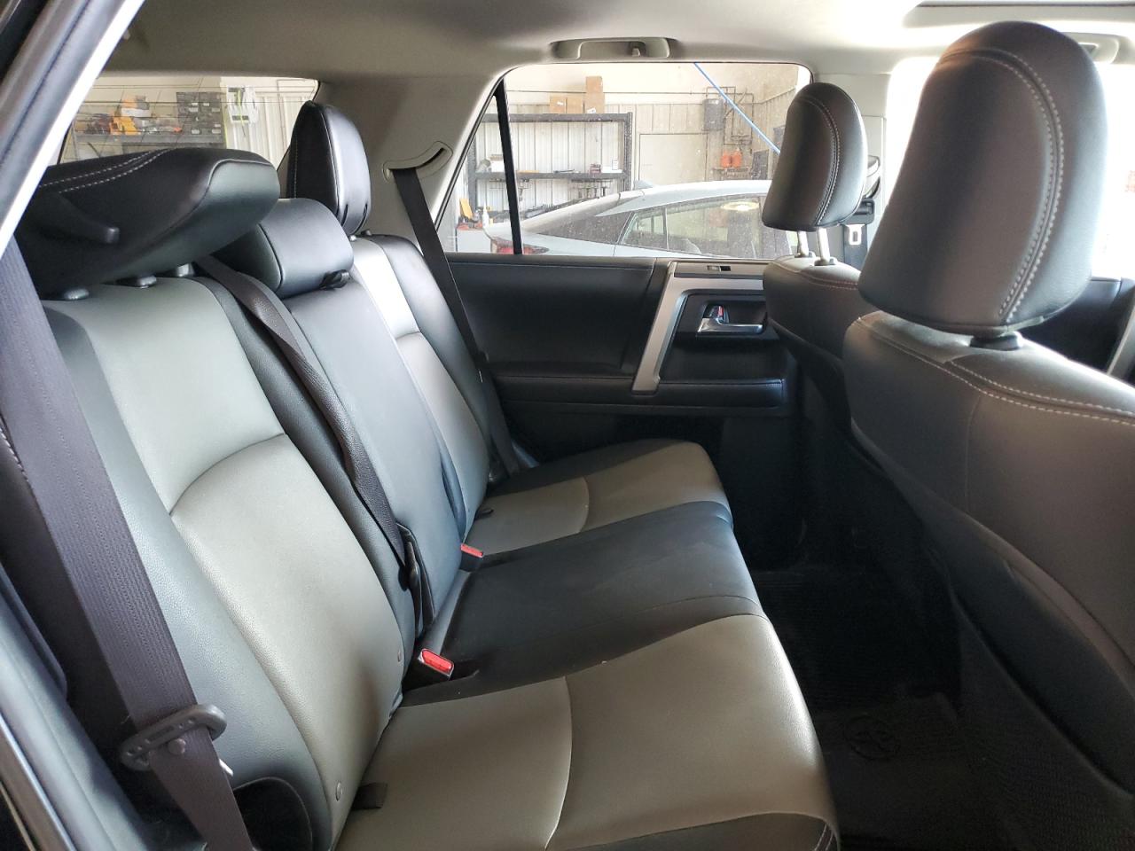 2018 Toyota 4Runner Sr5/Sr5 Premium VIN: JTEBU5JR5J5524638 Lot: 71514645