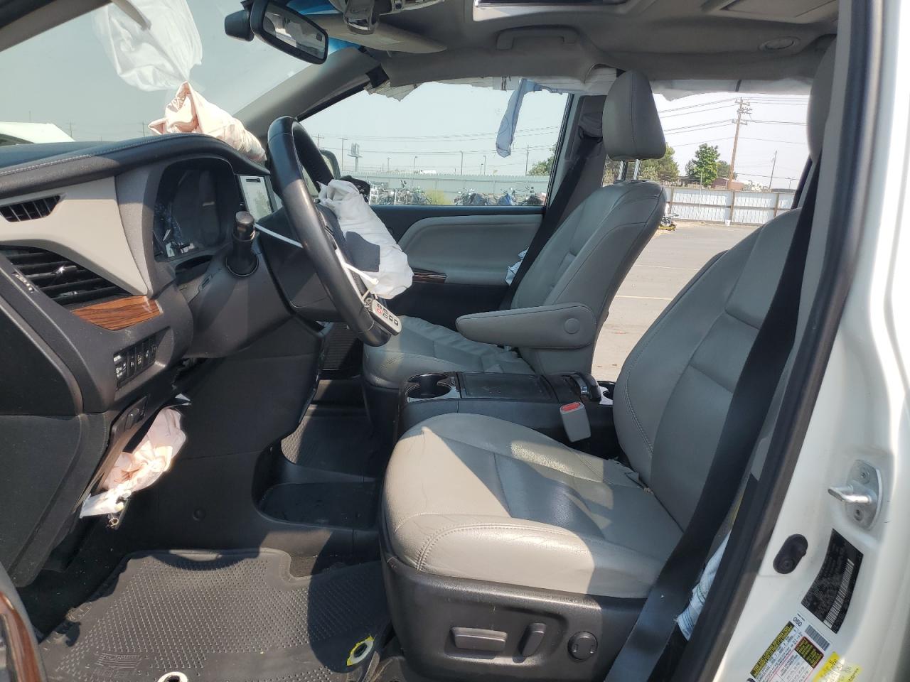 2015 Toyota Sienna Xle VIN: 5TDYK3DC1FS656989 Lot: 71123885