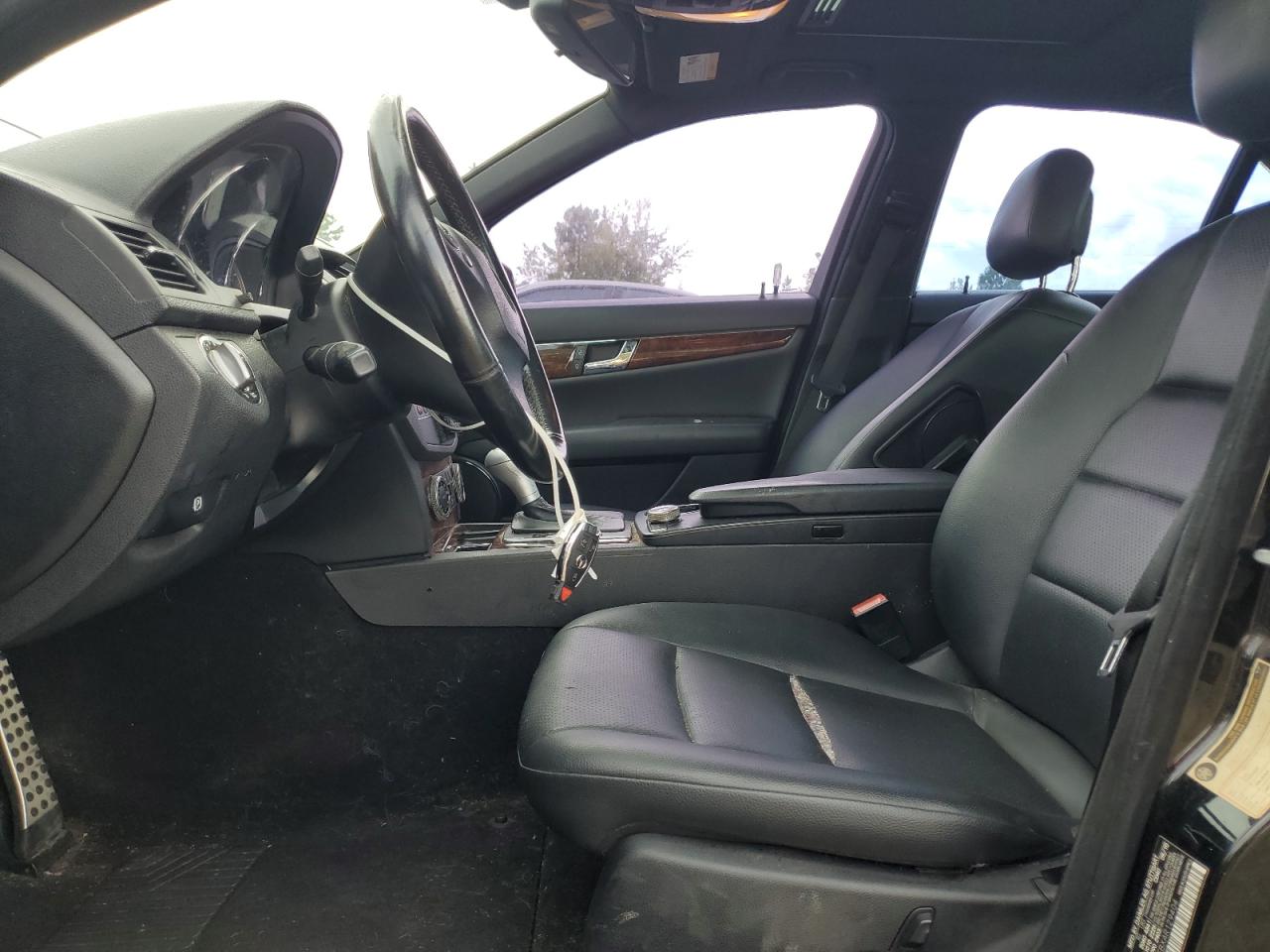 2010 Mercedes-Benz C 300 VIN: WDDGF5EBXAR129404 Lot: 83828345