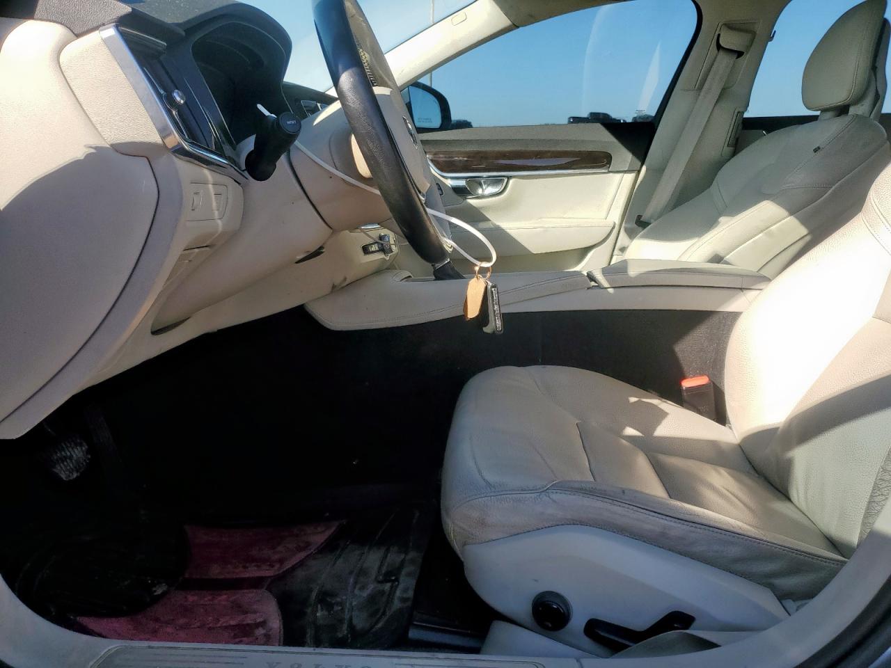 2018 Volvo S90 T6 Momentum VIN: LVY992MK0JP006239 Lot: 84247935