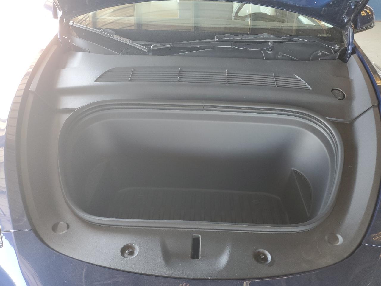 2023 Tesla Model Y VIN: 7SAYGDEEXPA177676 Lot: 80860275