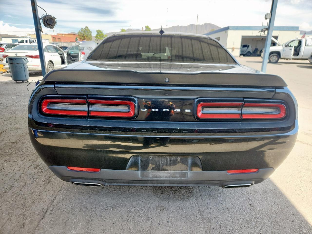 2018 Dodge Challenger Sxt VIN: 2C3CDZAG9JH155097 Lot: 70963065