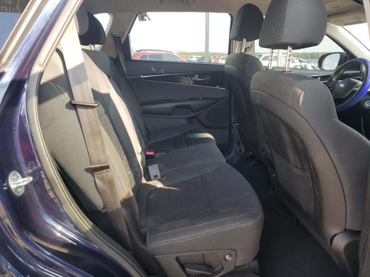 2020 Kia Sorento L VIN: 5XYPGDA31LG671640 Lot: 81290975