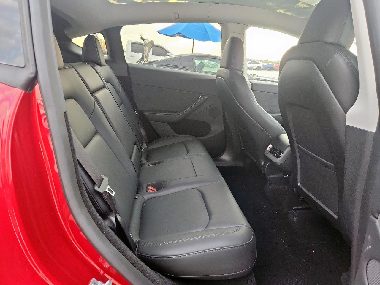 2024 Tesla Model Y VIN: 7SAYGDEE5RA276571 Lot: 84998805