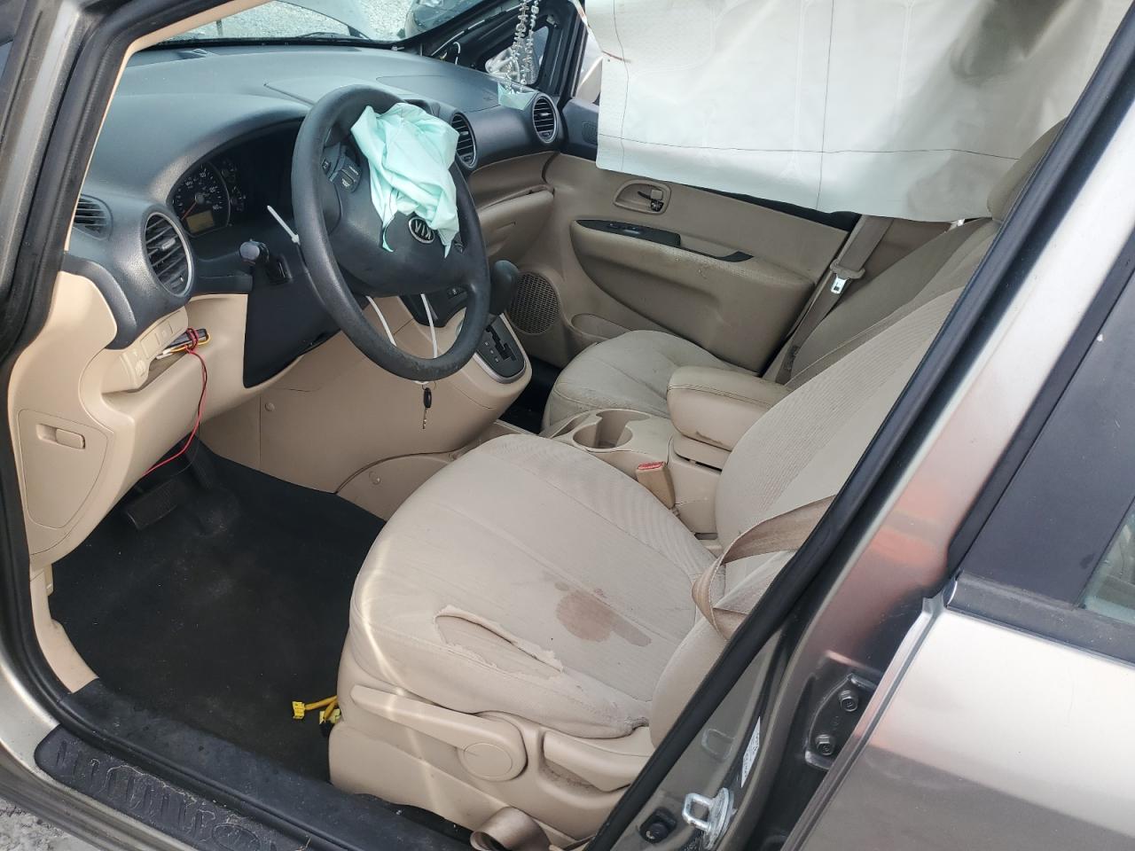 2009 Kia Rondo Base VIN: KNAFG528497248890 Lot: 81419495