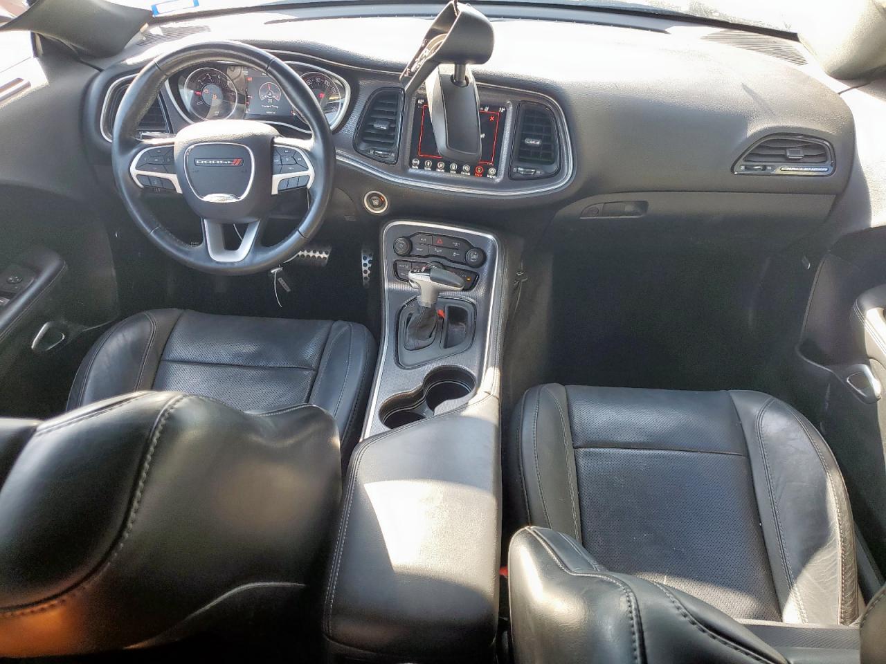 2018 Dodge Challenger Sxt VIN: 2C3CDZAG5JH132433 Lot: 82160955