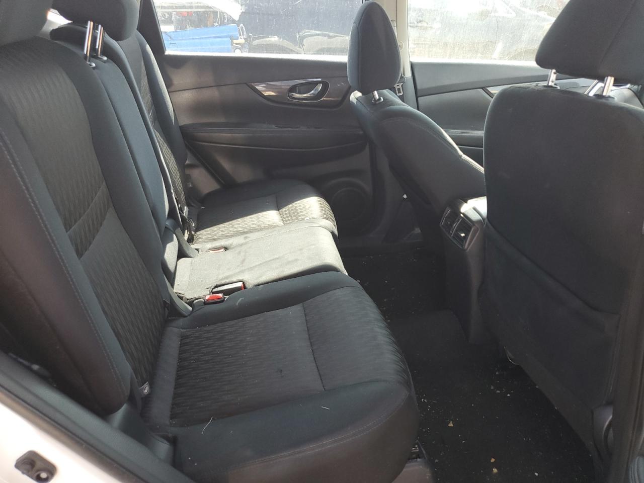 2018 Nissan Rogue S VIN: 5N1AT2MV7JC765831 Lot: 80810605