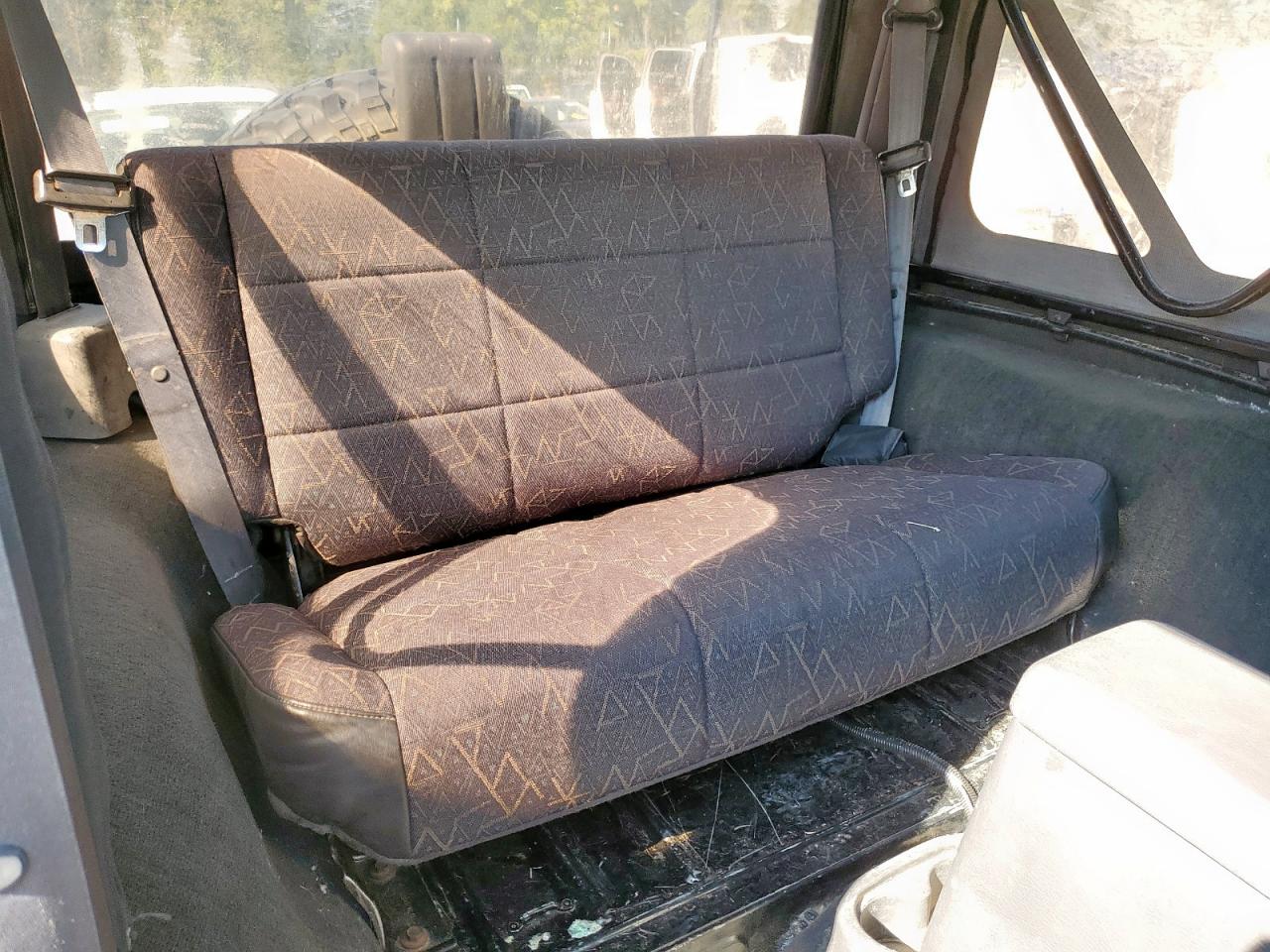 2001 Jeep Wrangler / Tj Sport VIN: 1J4FA49S01P326757 Lot: 71224575