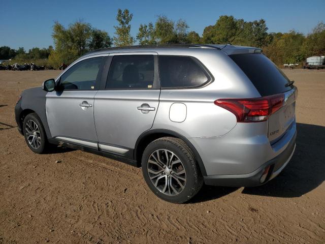  MITSUBISHI OUTLANDER 2016 Серебристый
