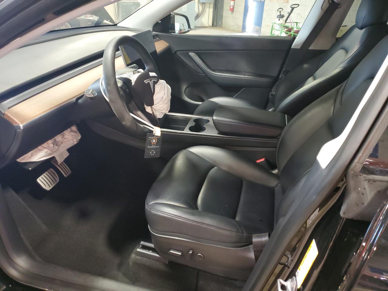 2022 Tesla Model Y VIN: 7SAYGDEF3NF310111 Lot: 84386665