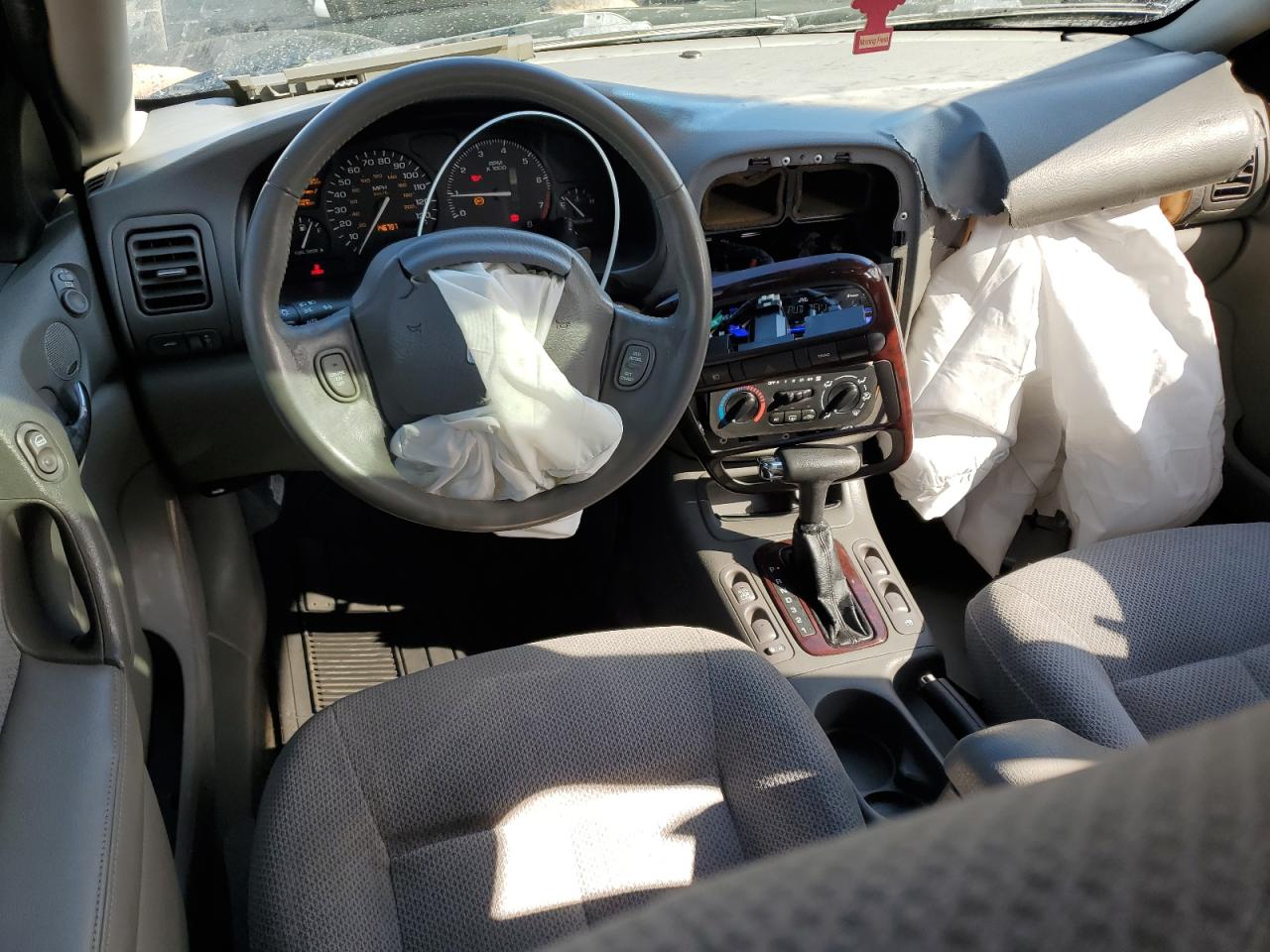 2002 Saturn L300 VIN: 1G8JW54R22Y570170 Lot: 81390715