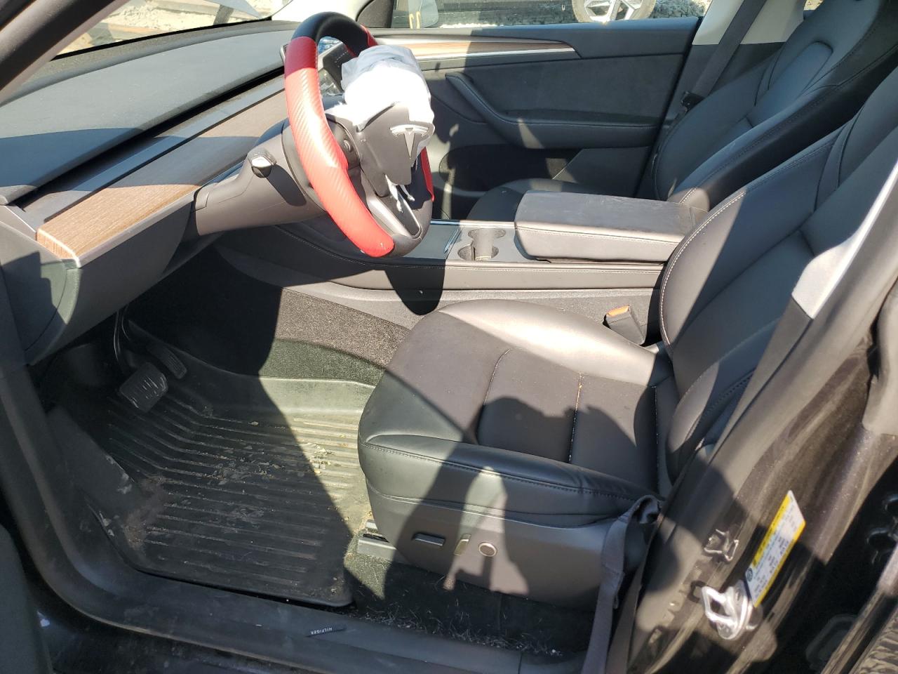 2024 Tesla Model Y VIN: 7SAYGDED3RF154933 Lot: 81467235