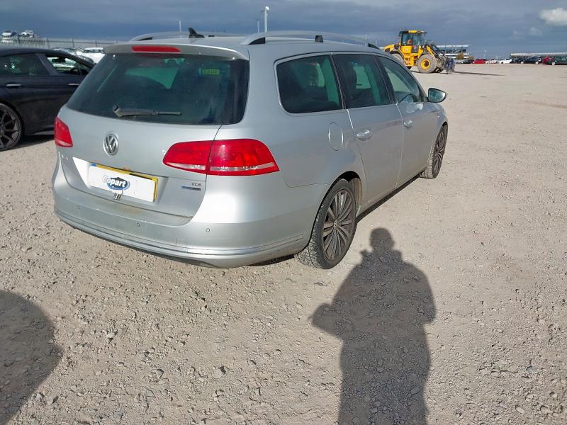 2011 VOLKSWAGEN PASSAT SPORT BLUEMOTN TEC 