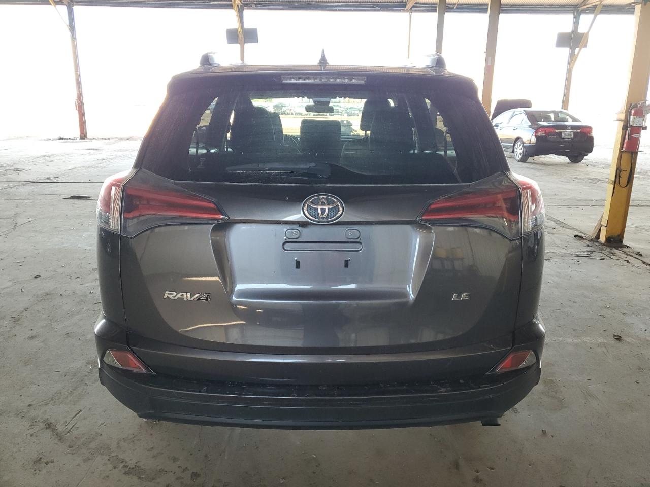 2017 Toyota Rav4 Le VIN: JTMZFREV7HJ136503 Lot: 81158585