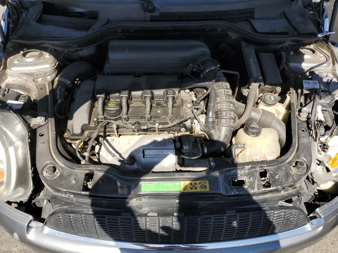 2008 Mini Cooper S VIN: WMWMF735X8TV36008 Lot: 81257325