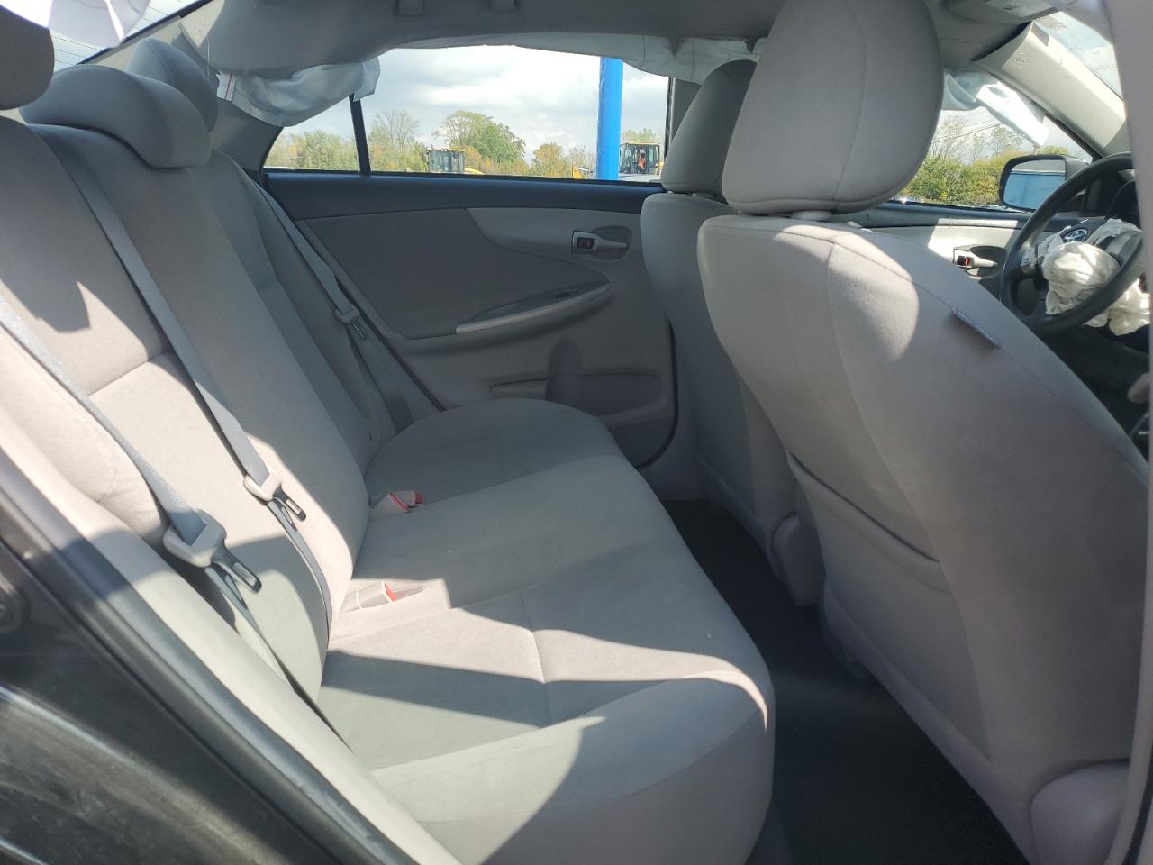 2013 Toyota Corolla Base VIN: 5YFBU4EE2DP215836 Lot: 82039255