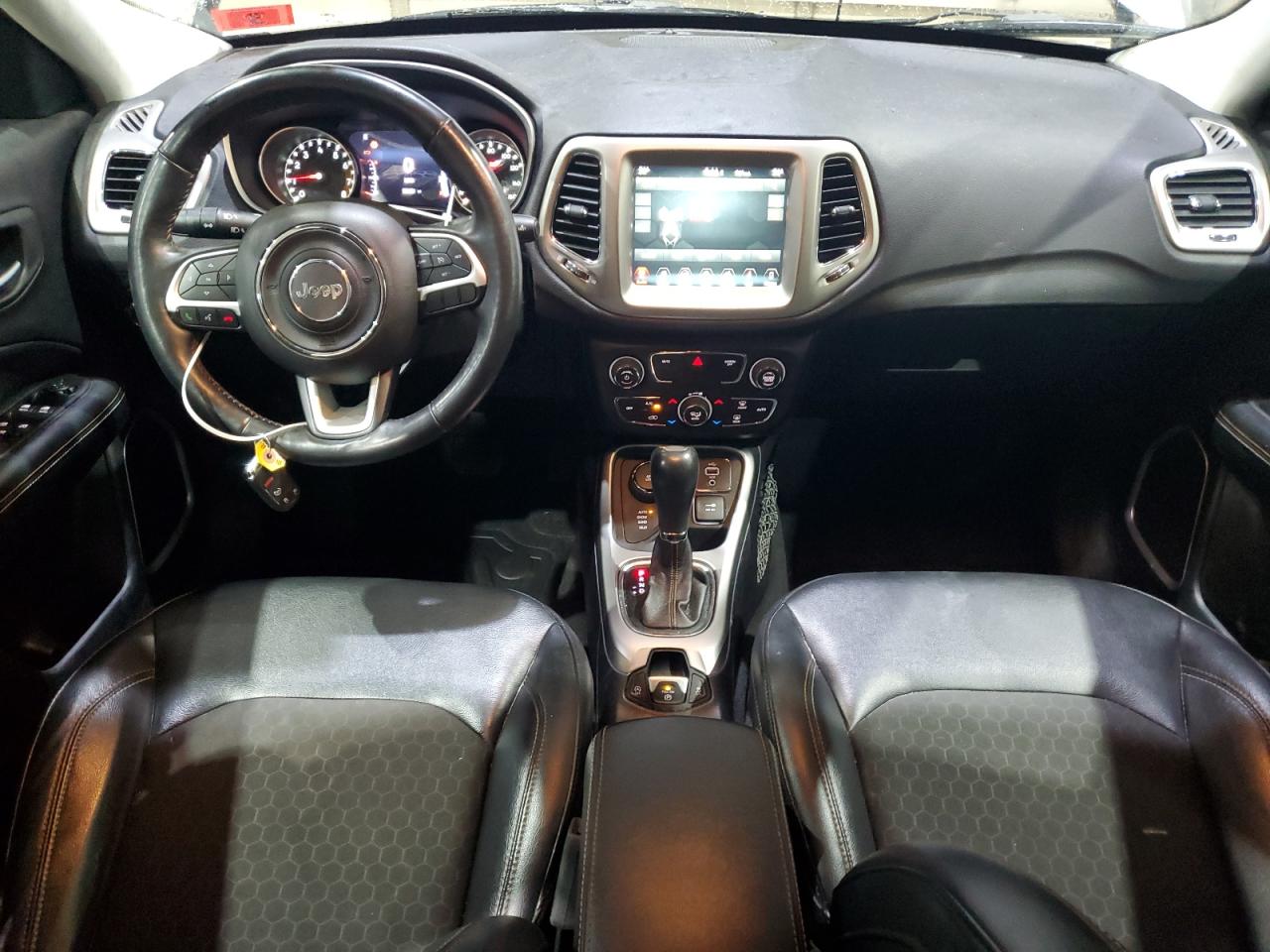 2018 Jeep Compass Latitude VIN: 3C4NJDBB6JT154533 Lot: 71853865