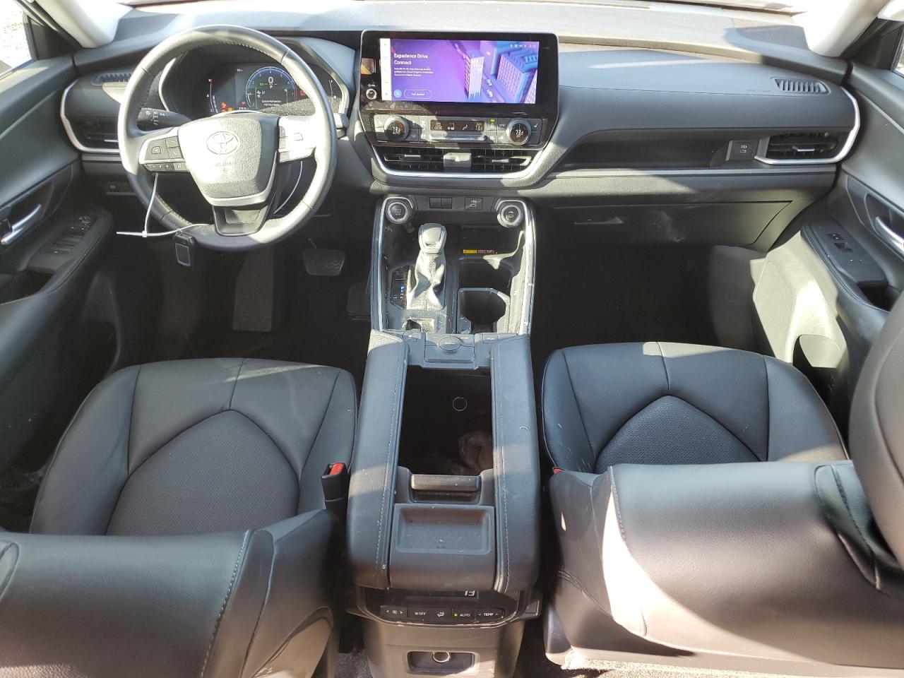 2024 Toyota Grand Highlander Xle VIN: 5TDAAAA5XRS006643 Lot: 83983835
