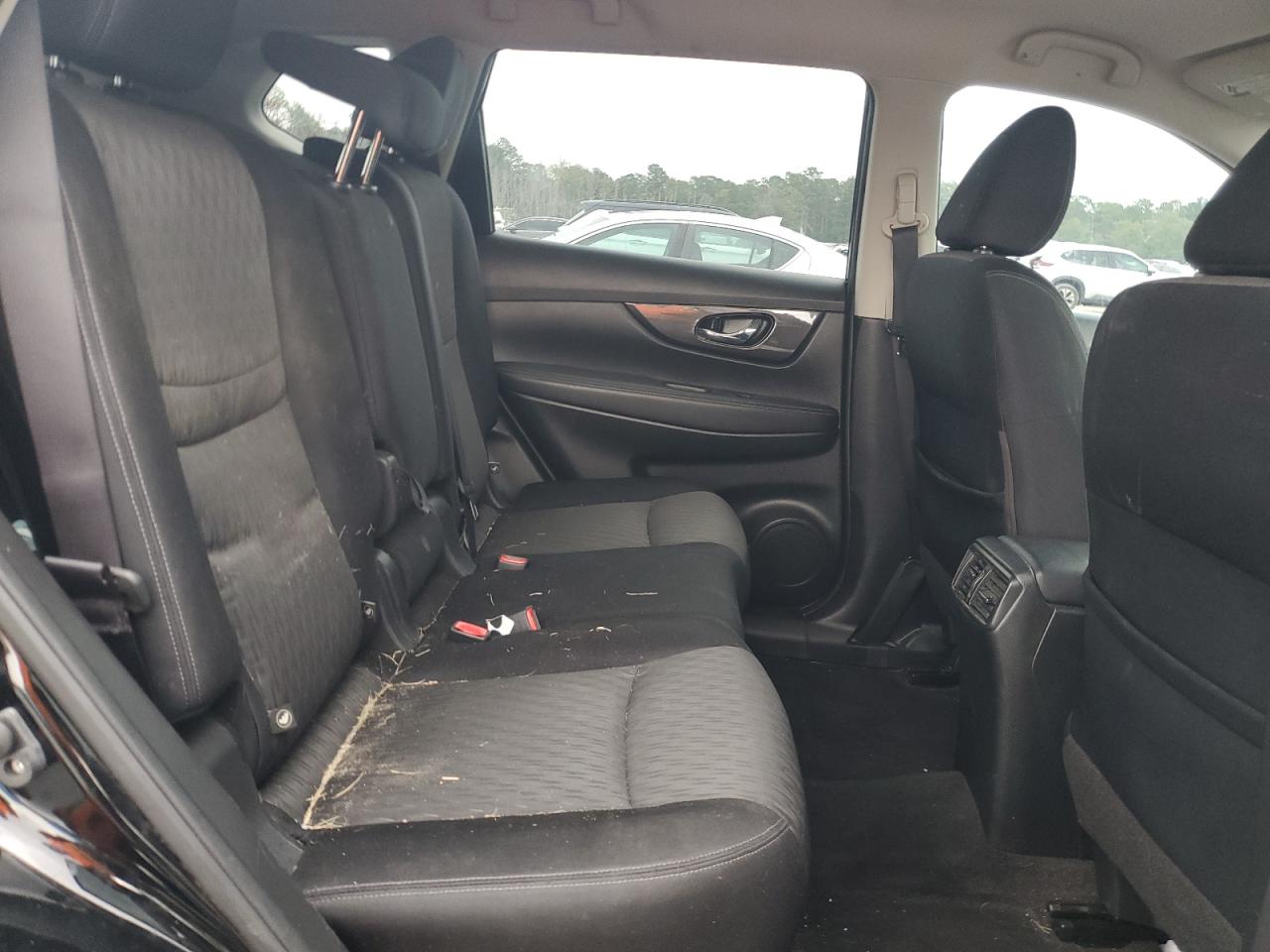 2017 Nissan Rogue S VIN: JN8AT2MT2HW130158 Lot: 81933665