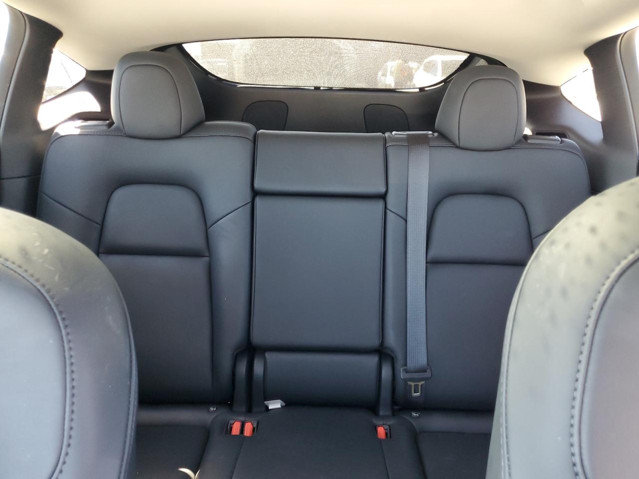 2022 Tesla Model Y VIN: 7SAYGDEE6NF509399 Lot: 71325645