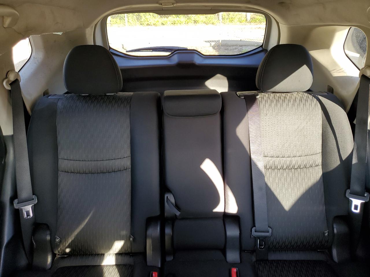 2020 Nissan Rogue S VIN: JN8AT2MT2LW013687 Lot: 84807455