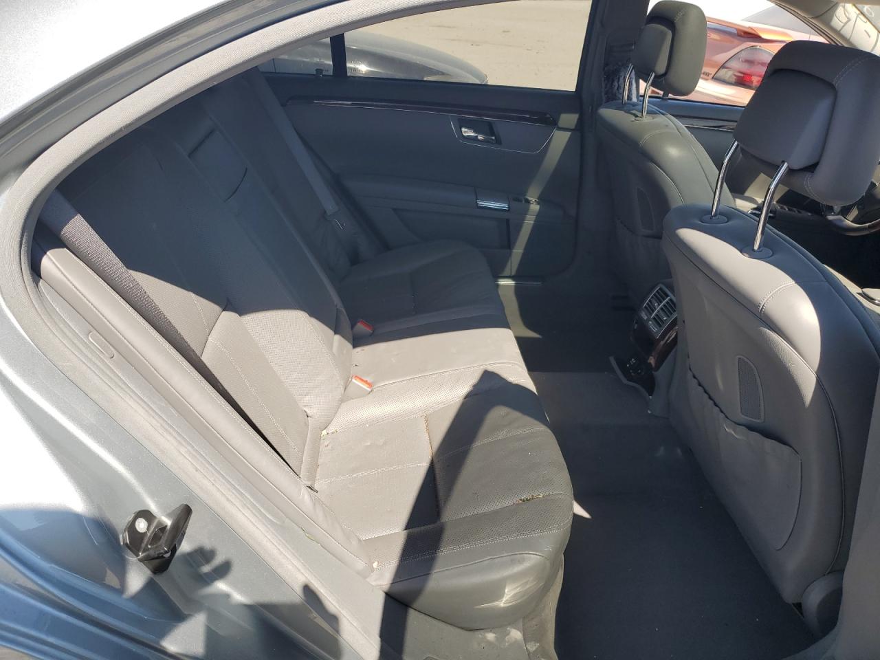 2009 Mercedes-Benz S 550 4Matic VIN: WDDNG86X39A240256 Lot: 80861285