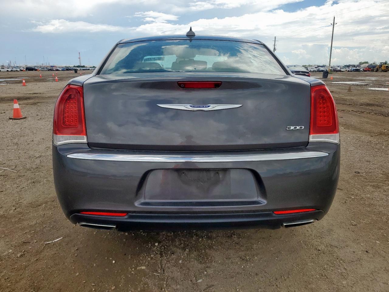 2019 Chrysler 300 Limited VIN: 2C3CCAEG8KH568600 Lot: 82101475