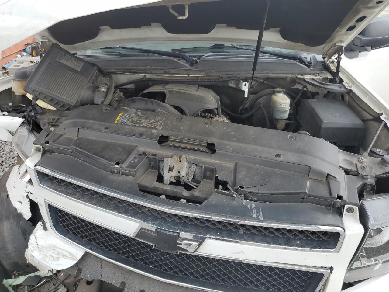 2010 Chevrolet Tahoe C1500 Ls VIN: 1GNUCAE05AR257229 Lot: 84437805