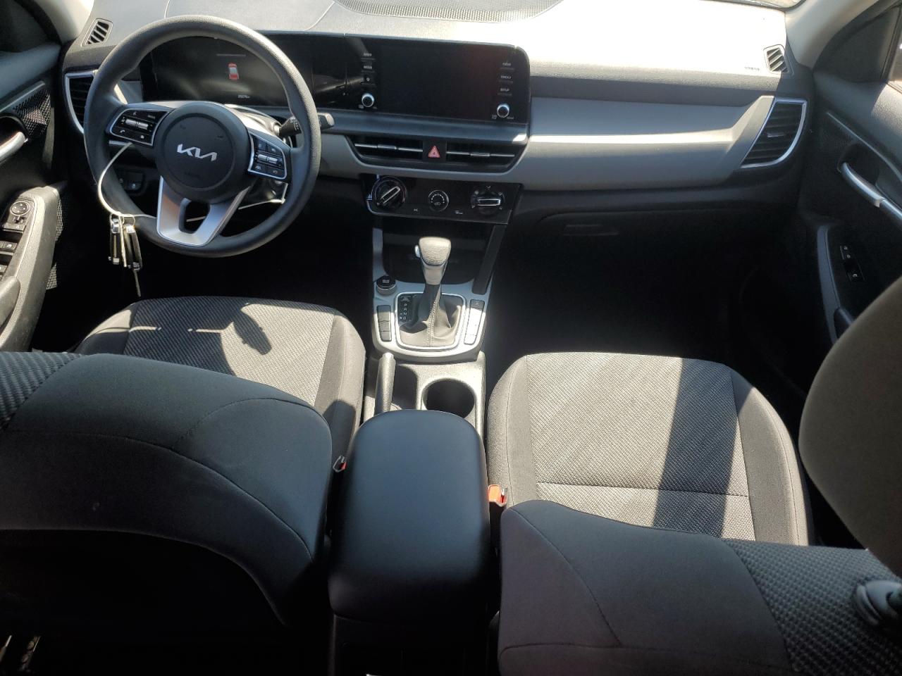 2024 Kia Seltos Lx VIN: KNDEPCAA4R7565933 Lot: 71985695