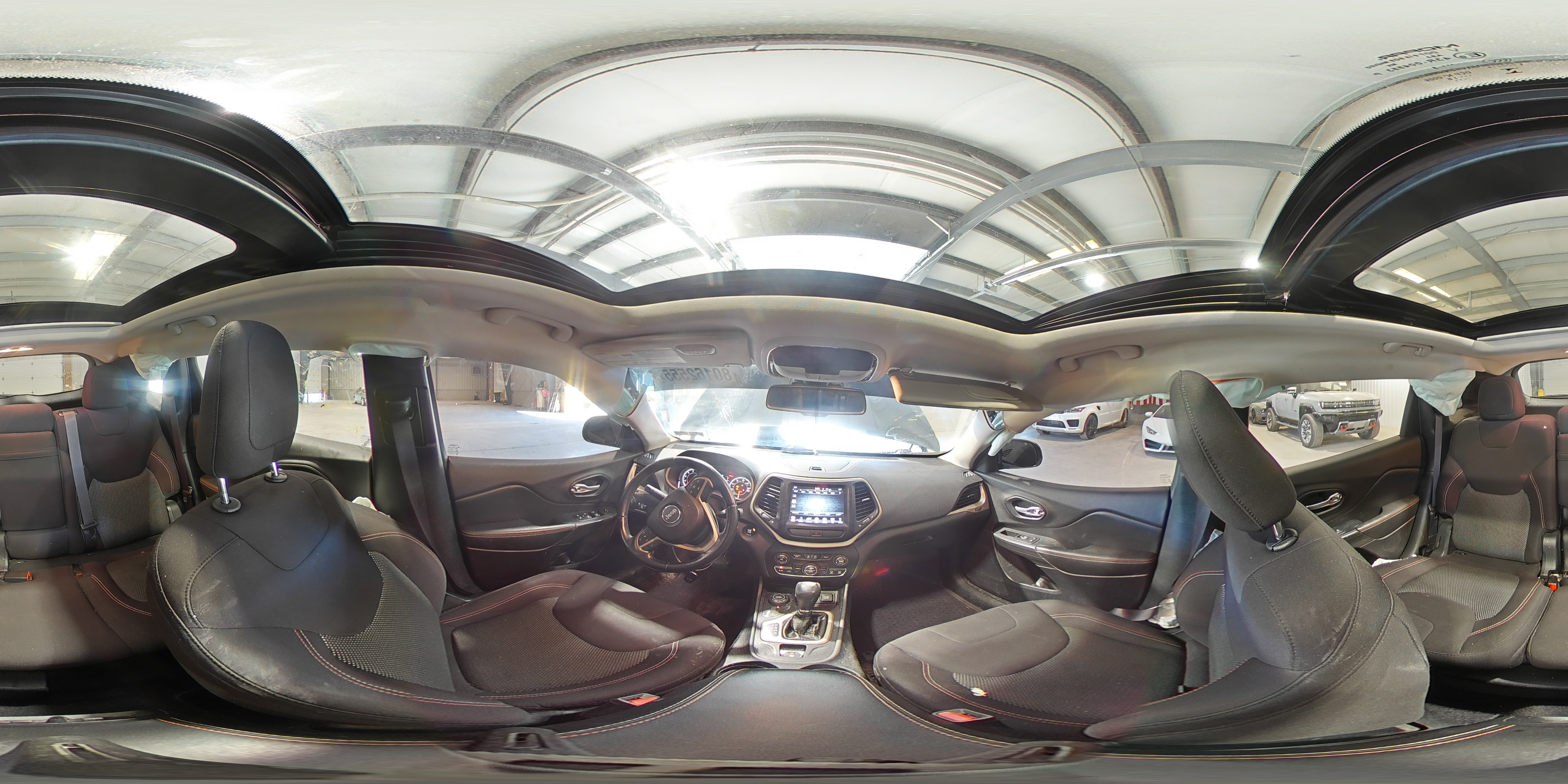 2016 Jeep Cherokee Latitude VIN: 1C4PJMCS2GW321223 Lot: 80162555