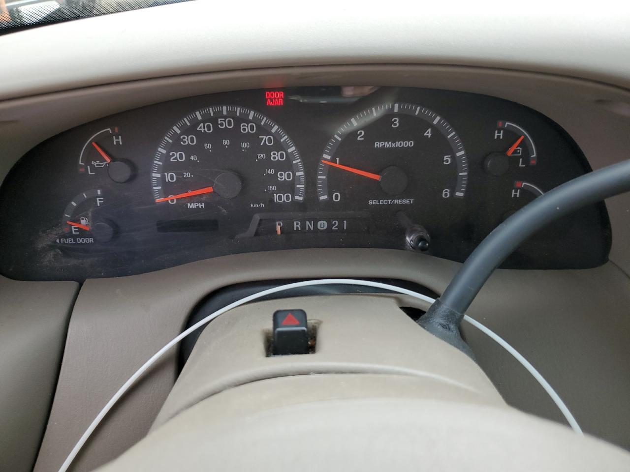 2000 Ford F150 VIN: 1FTRX18L2YNA84926 Lot: 81187235