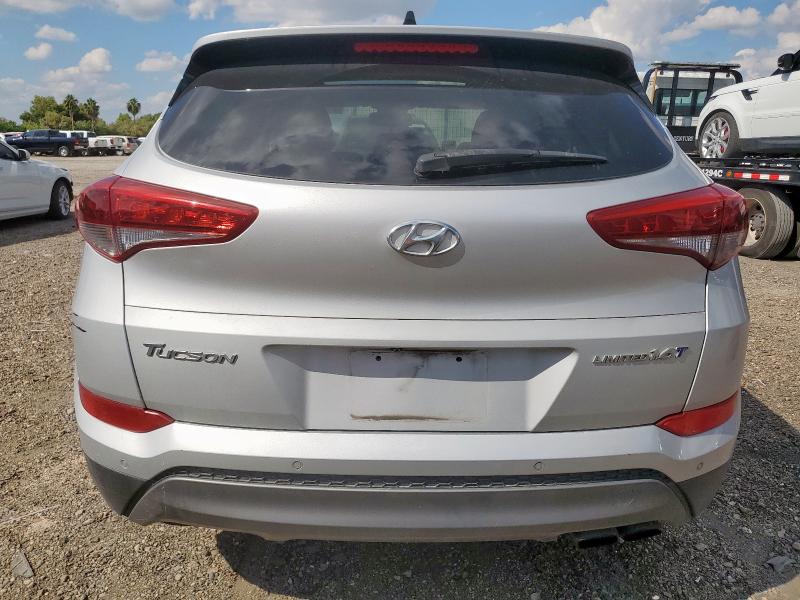  HYUNDAI TUCSON 2016 Серебристый