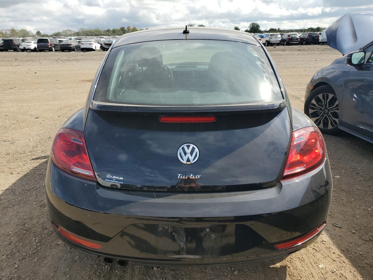 2019 Volkswagen Beetle S VIN: 3VWFD7AT3KM717859 Lot: 83755215