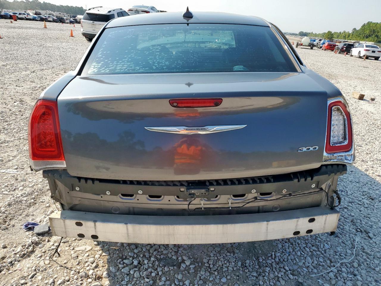 2016 Chrysler 300 Limited VIN: 2C3CCAAG3GH321093 Lot: 80843735