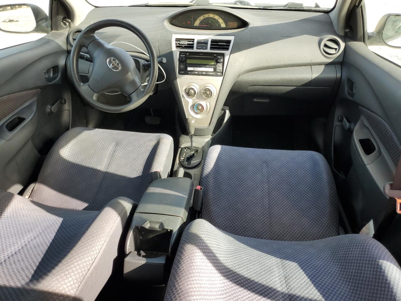 2008 Toyota Yaris VIN: JTDBT923781261496 Lot: 84194445