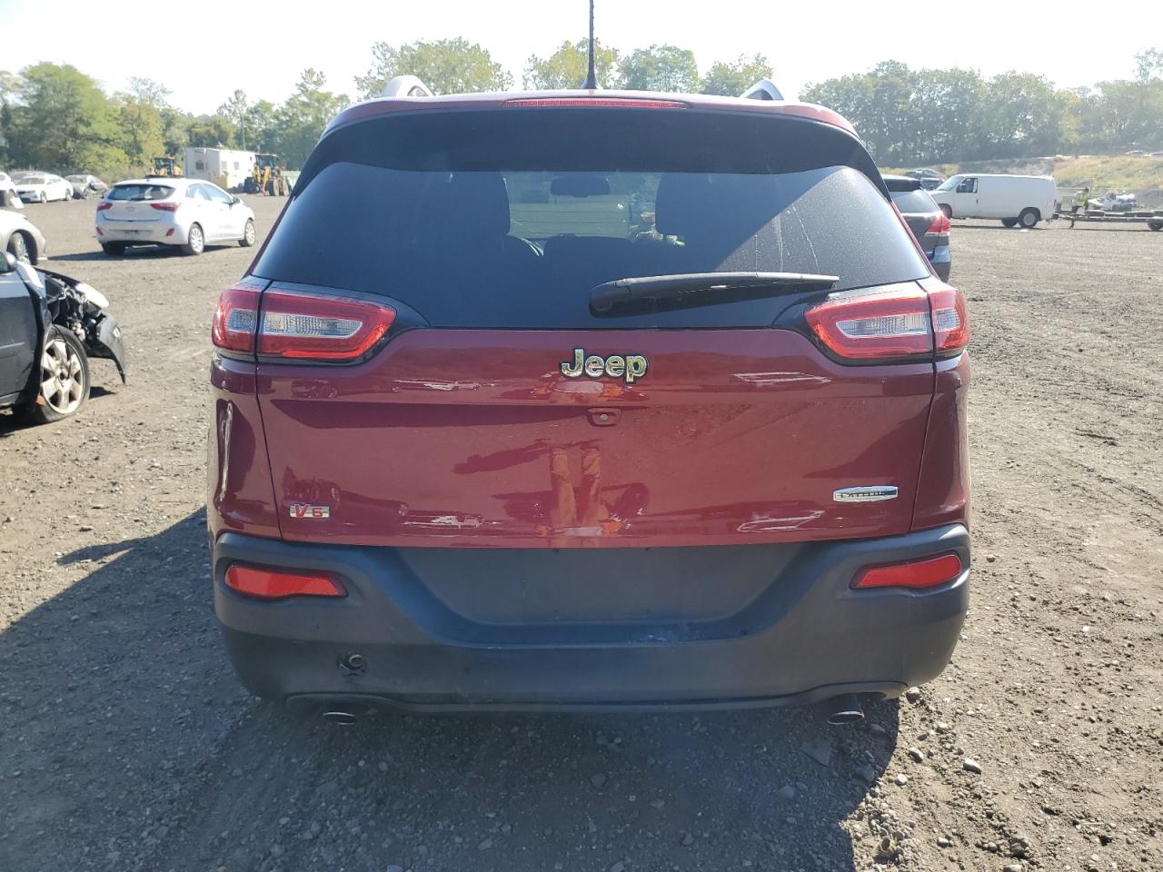 2014 Jeep Cherokee Latitude VIN: 1C4PJLCS1EW212761 Lot: 81482285