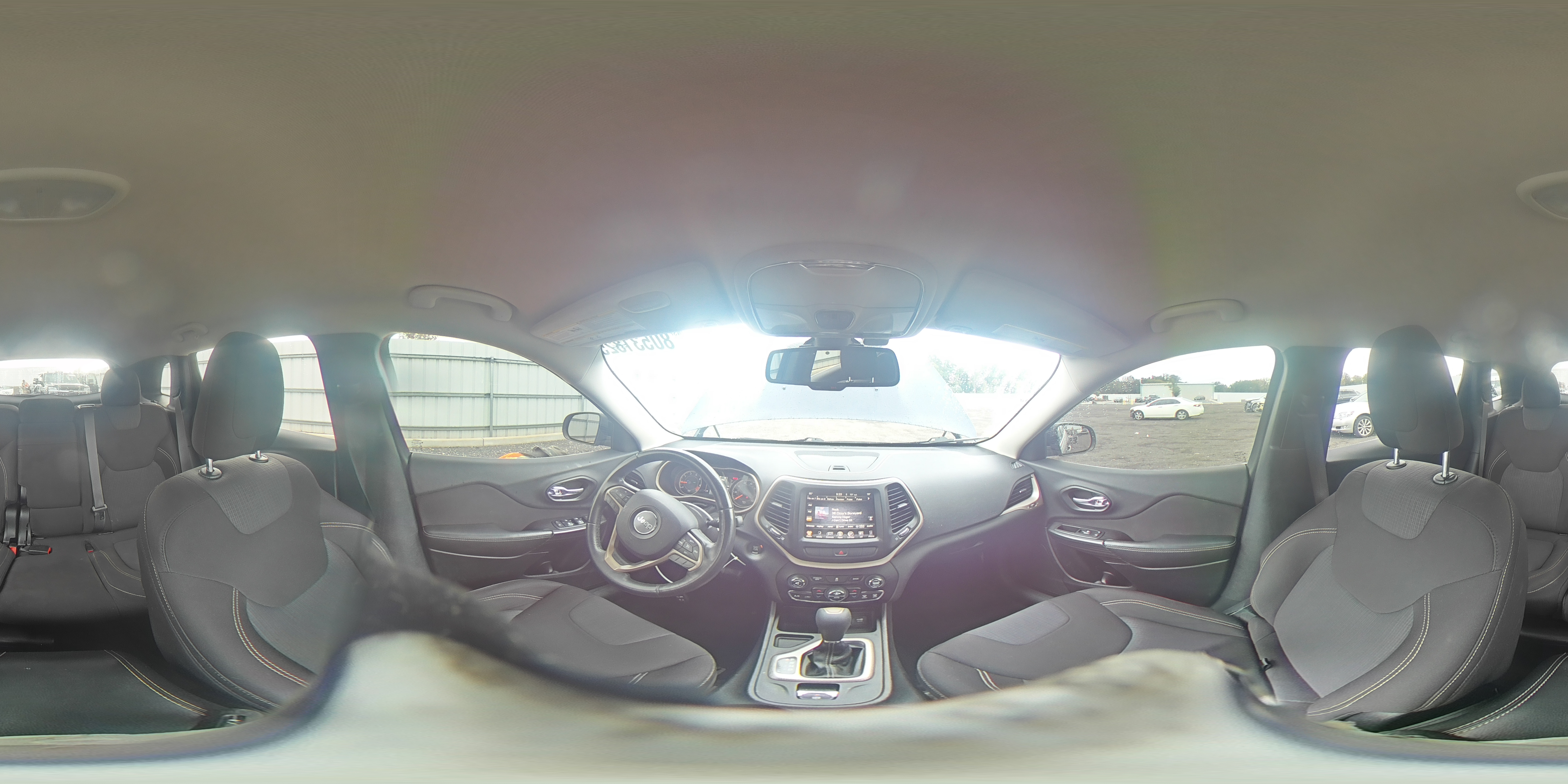 2015 Jeep Cherokee Latitude VIN: 1C4PJLCBXFW506337 Lot: 80531825