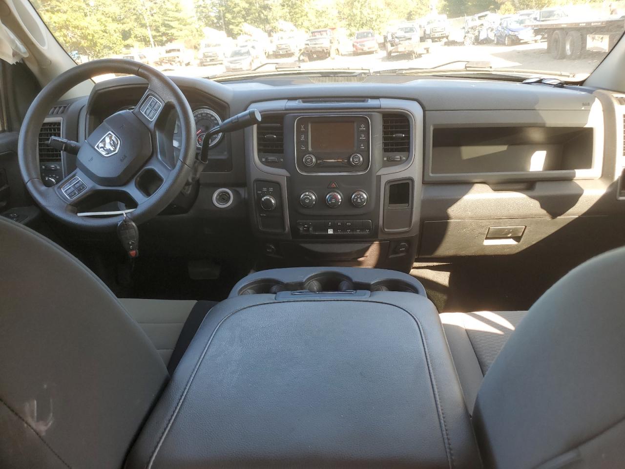 2018 Ram 3500 St VIN: 3C63R3CL4JG374948 Lot: 81040675
