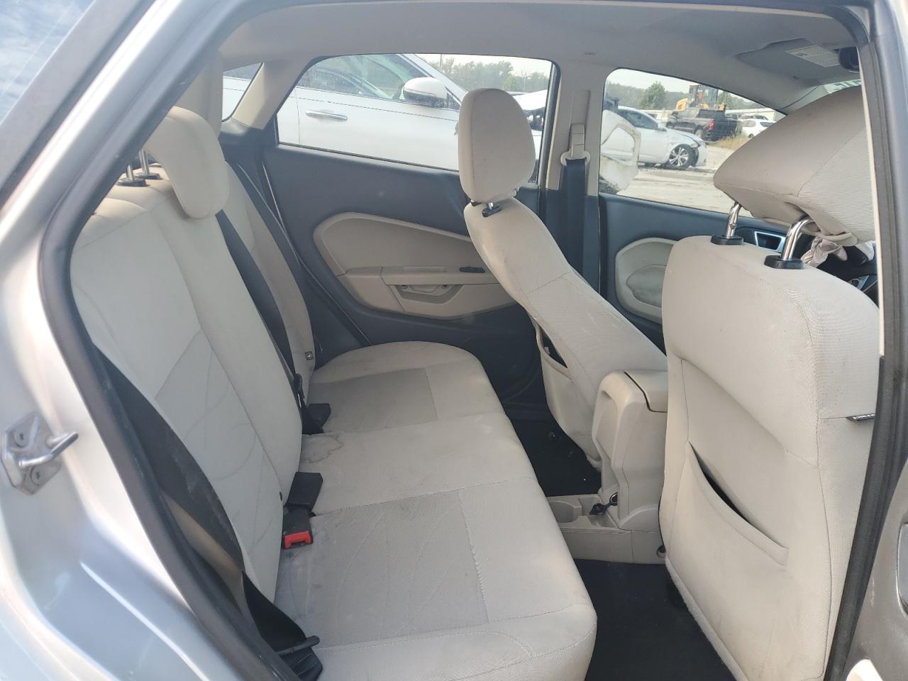 2015 Ford Fiesta Se VIN: 3FADP4BJ7FM123610 Lot: 71068745