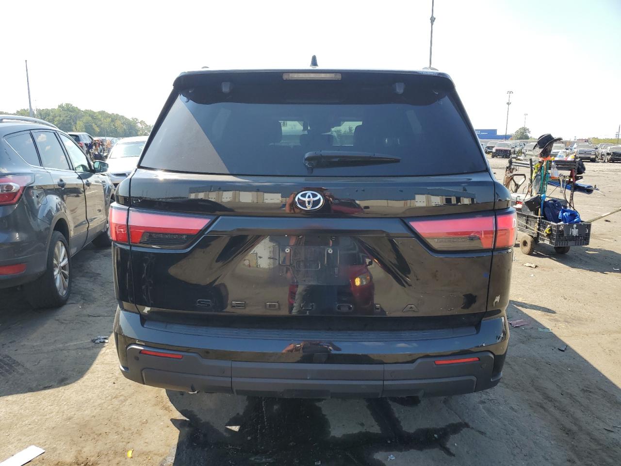 2023 Toyota Sequoia Sr5 VIN: 7SVAAABAXPX012984 Lot: 81500795