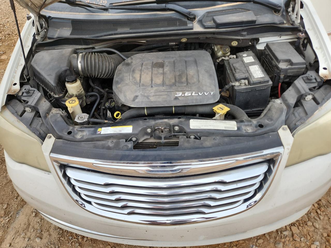 2011 Chrysler Town & Country Touring VIN: 2A4RR5DG8BR704886 Lot: 81671565