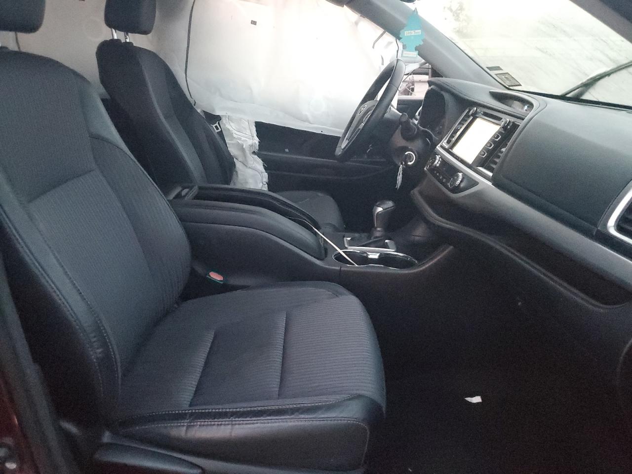 2018 Toyota Highlander Le VIN: 5TDBZRFH3JS897314 Lot: 80324715