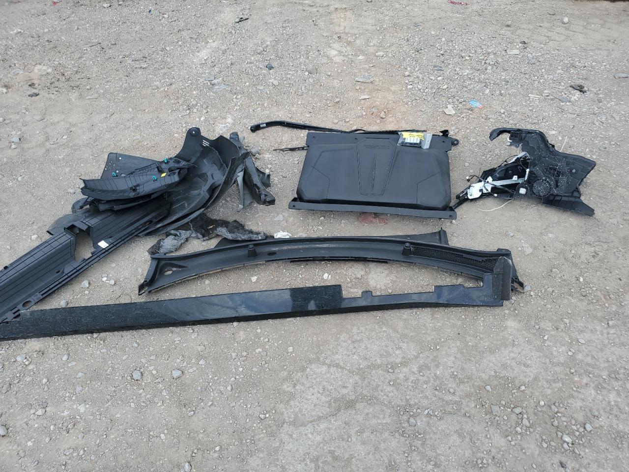 2025 Kia Ev6 Light VIN: 5XYC34JA0SG002010 Lot: 82043285