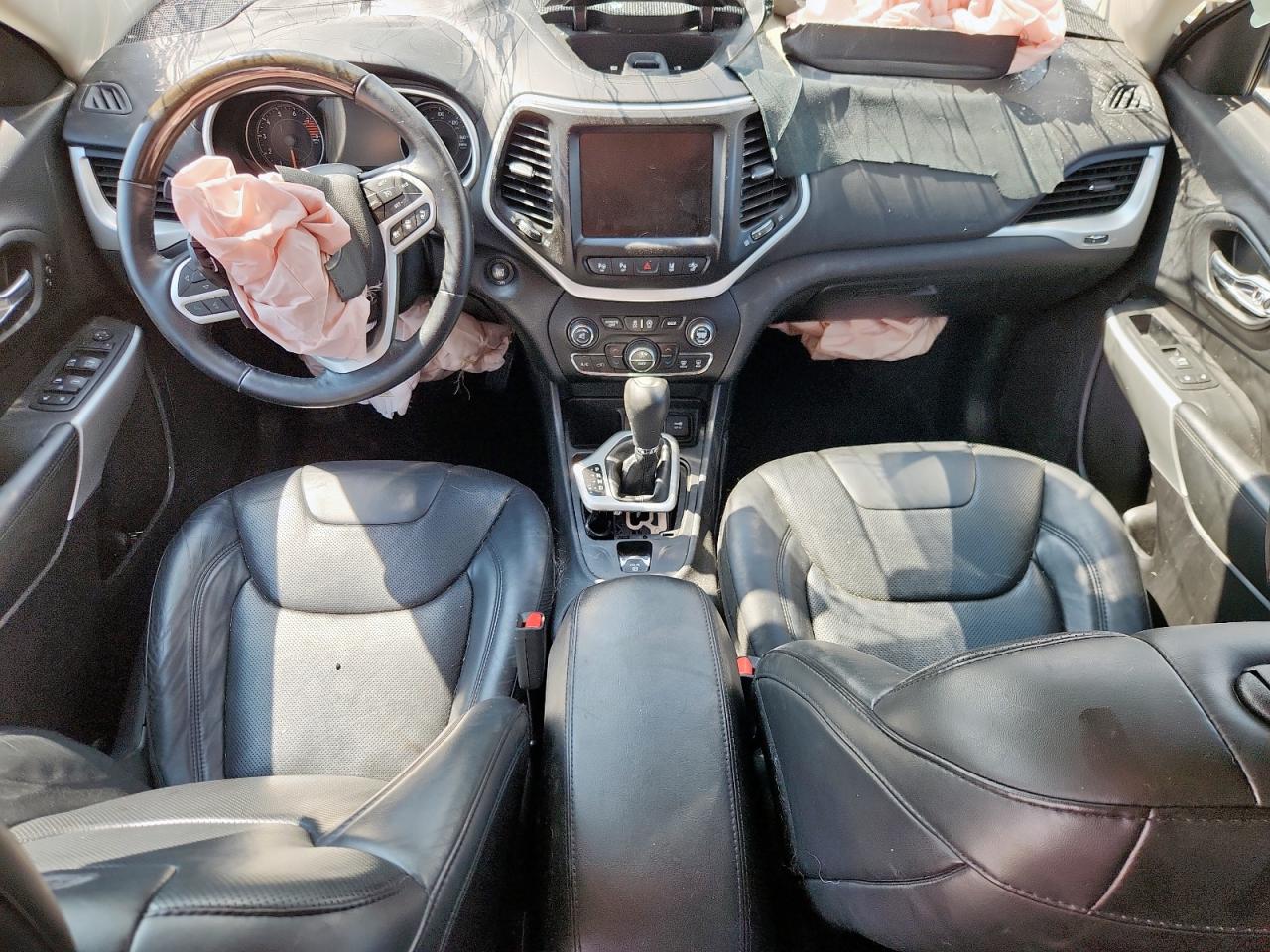 2017 Jeep Cherokee Overland VIN: 1C4PJLJS3HW617740 Lot: 71118565