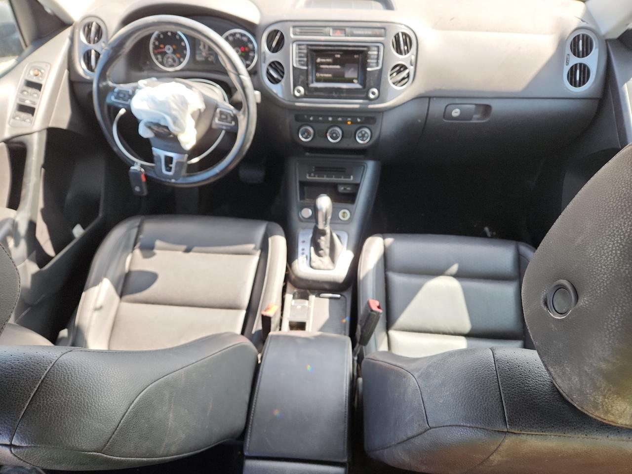 2016 Volkswagen Tiguan S VIN: WVGAV7AX4GW516293 Lot: 81141475