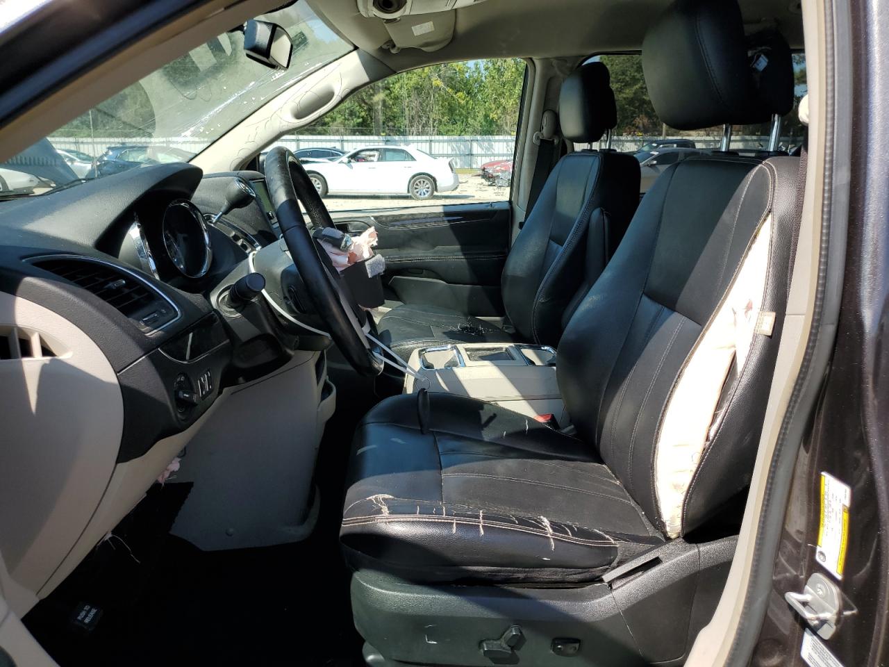 2015 Chrysler Town & Country Touring VIN: 2C4RC1BGXFR697805 Lot: 71627475