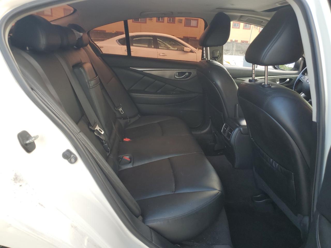 2015 Infiniti Q50 Base VIN: JN1BV7AR4FM421739 Lot: 84255675
